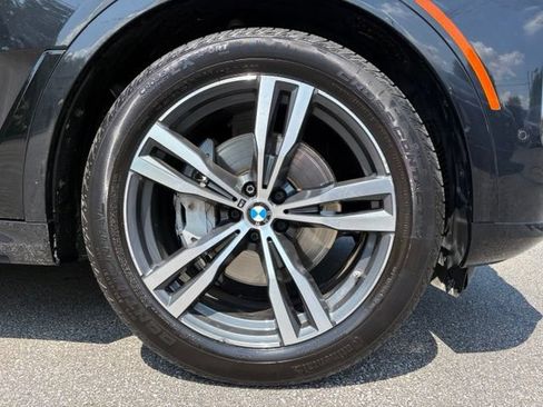 Used 2023 BMW X7 xDrive40i w/ M Sport Package AWD/4WD image 18