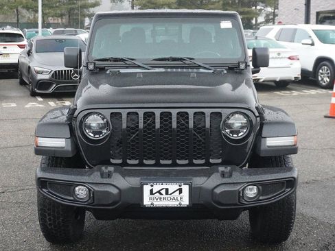 Used 2022 Jeep Gladiator Sport AWD/4WD image 8