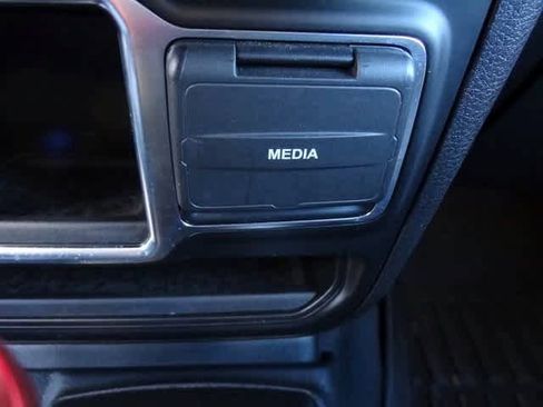 Used 2024 Jeep Gladiator Sport image 16