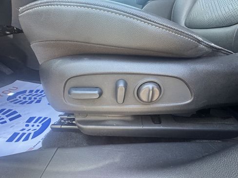 Used 2023 Buick Encore GX Essence w/ Experience Buick Package FWD image 19