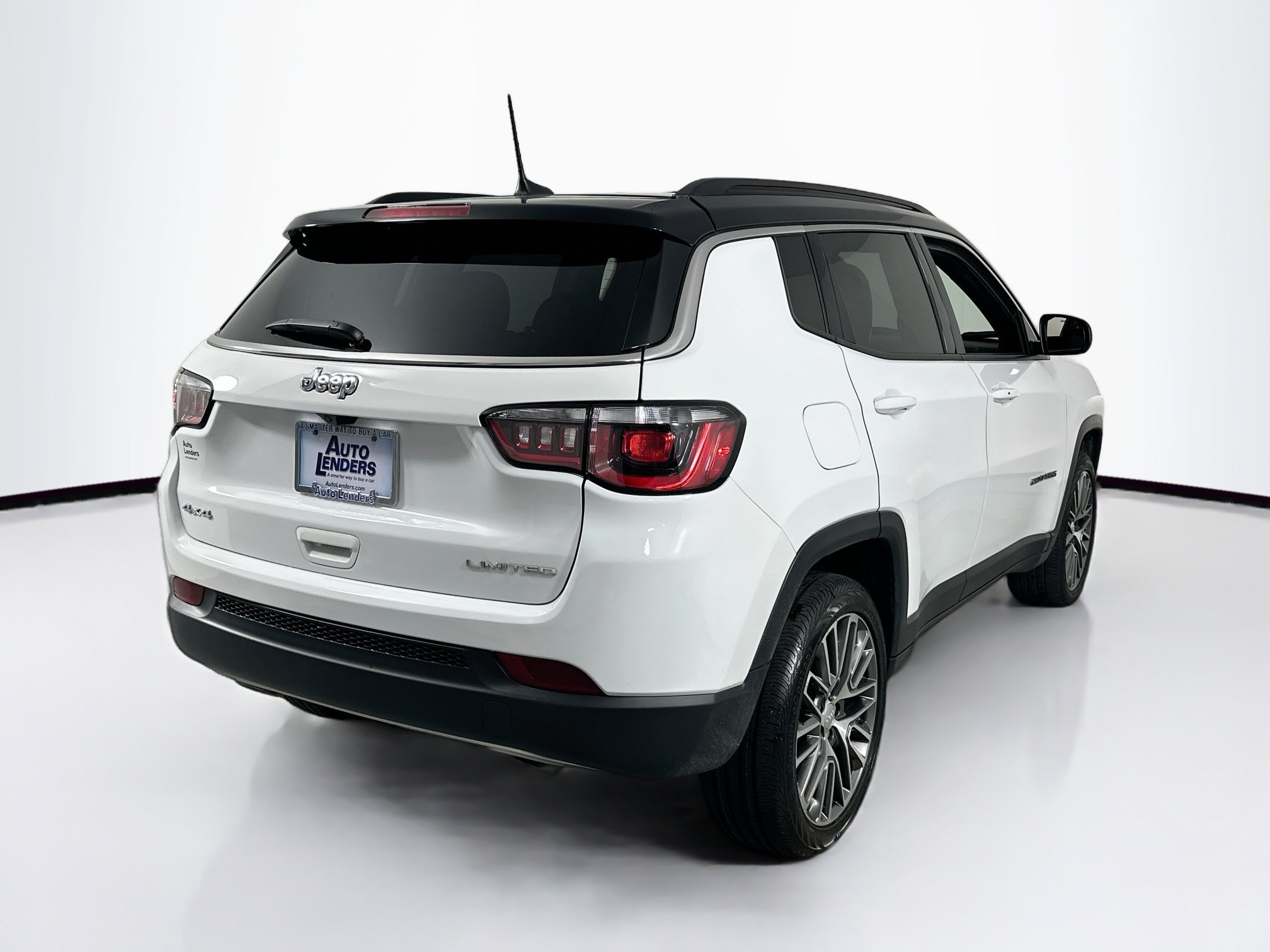 Used 2023 Jeep Compass Limited w/ Elite Group AWD/4WD image 5