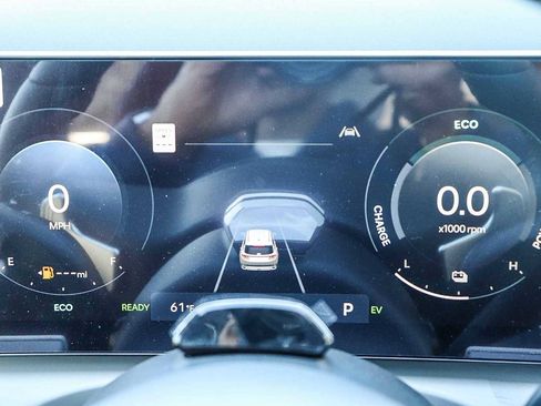 New 2025 Hyundai Tucson Limited image 25