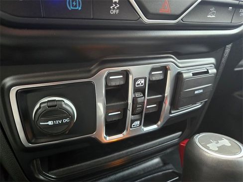 Used 2021 Jeep Wrangler Unlimited Sahara w/ Cold Weather Group image 24