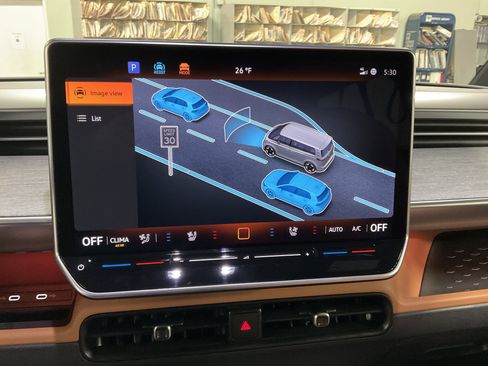 New 2025 Volkswagen ID. Buzz Pro S image 4