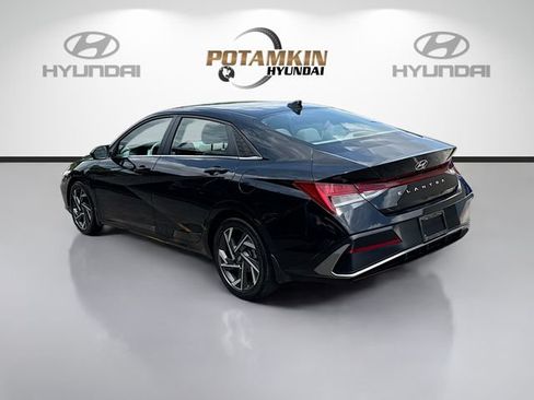 Certified 2025 Hyundai Elantra SEL FWD image 7
