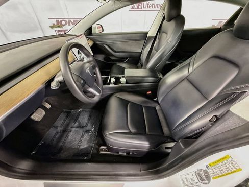Used 2020 Tesla Model 3 Standard Range RWD image 24