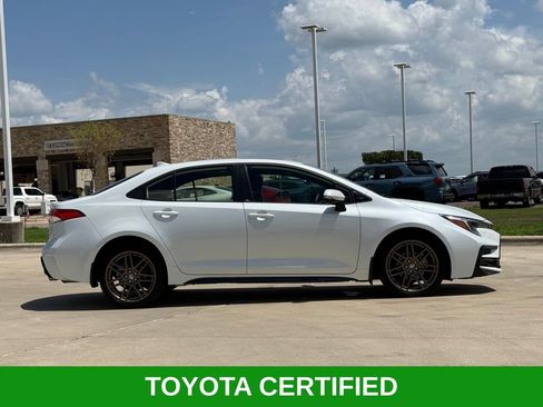 Certified 2025 Toyota Corolla SE w/ SE Premium Package FWD image 7