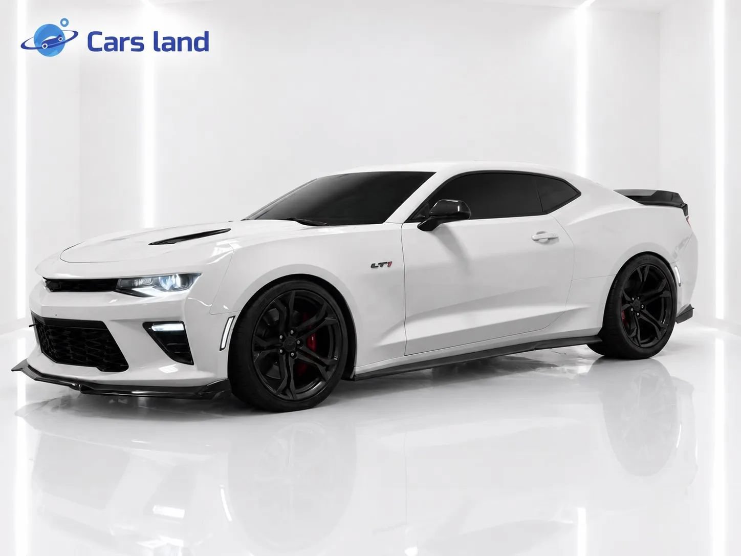 Used 2018 Chevrolet Camaro SS RWD image 6