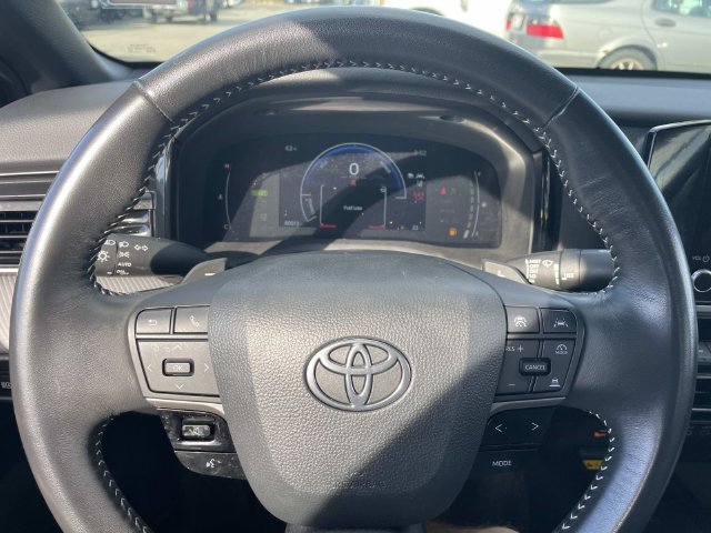 Used 2025 Toyota Camry SE AWD/4WD image 33