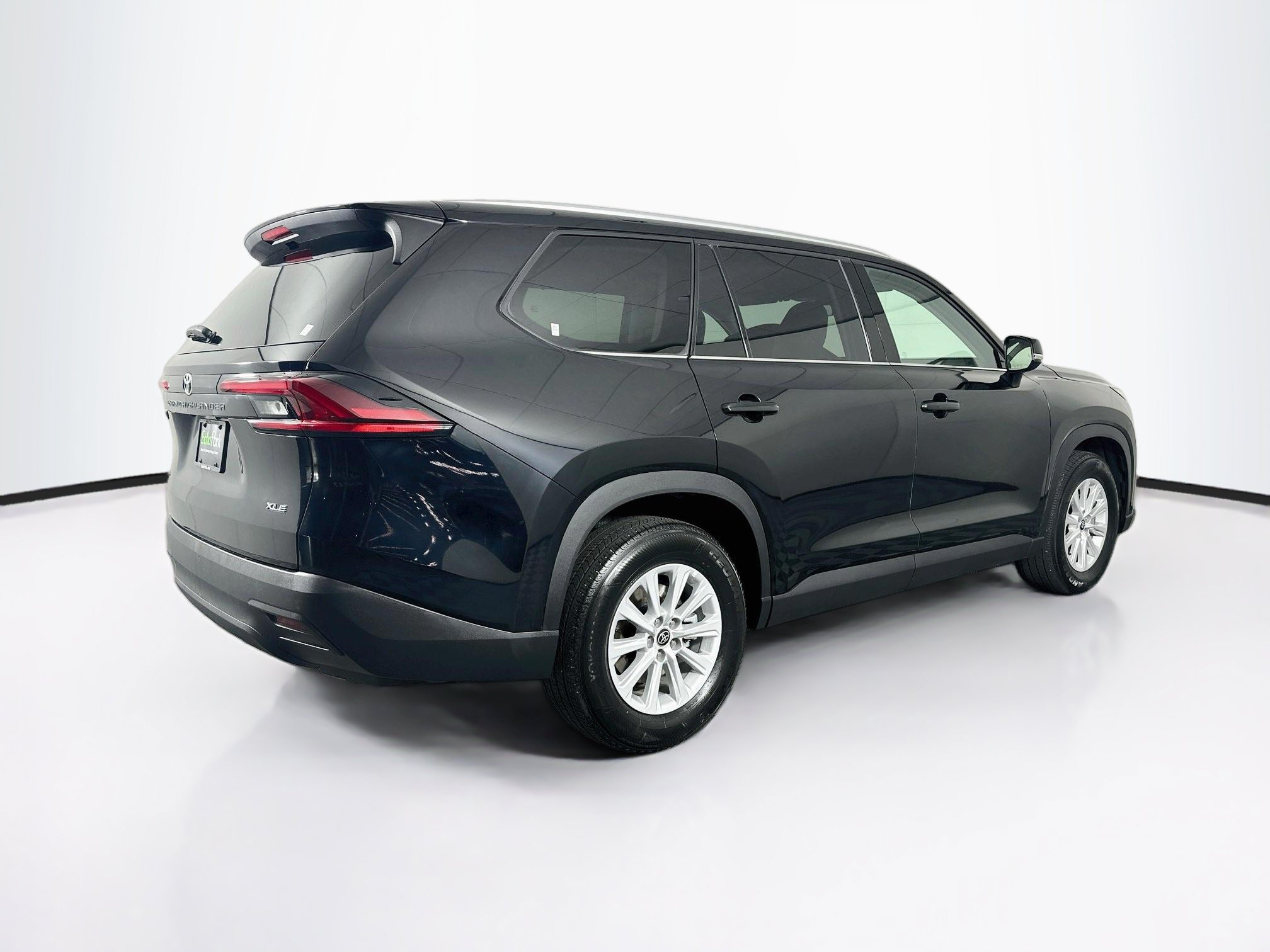 Used 2025 Toyota Grand Highlander AWD image 9