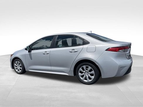 Used 2024 Toyota Corolla LE FWD image 5