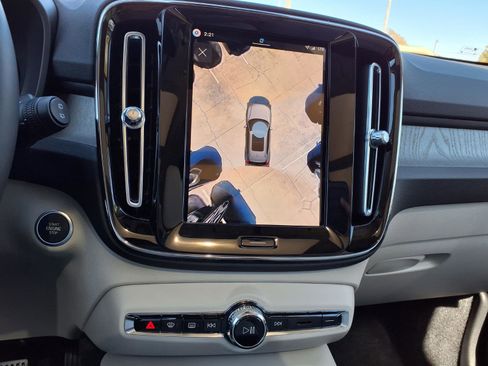 New 2026 Volvo XC40 B5 Ultra w/ Protection Package Premier image 15