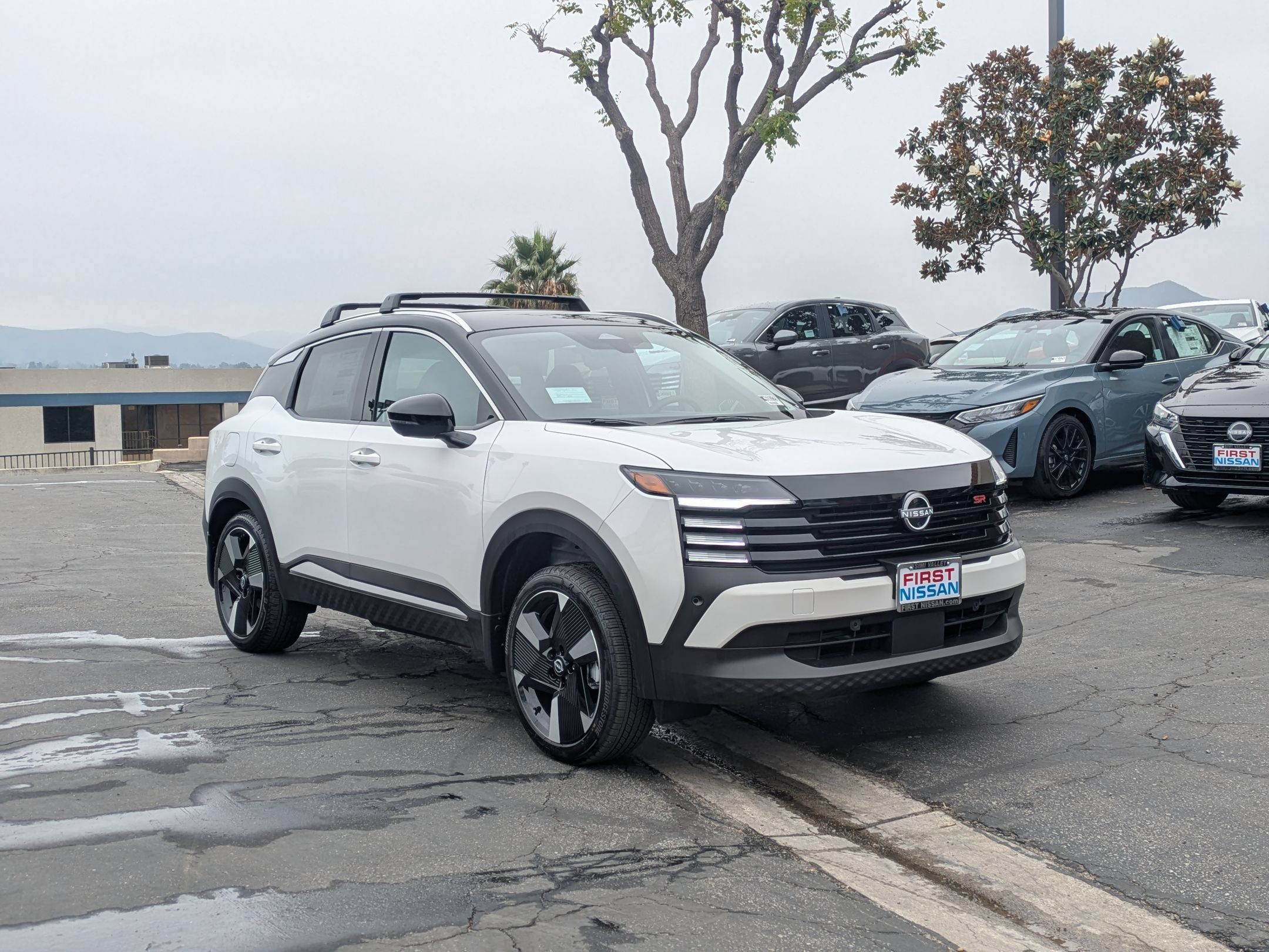 New 2026 Nissan Kicks SR FWD image 3