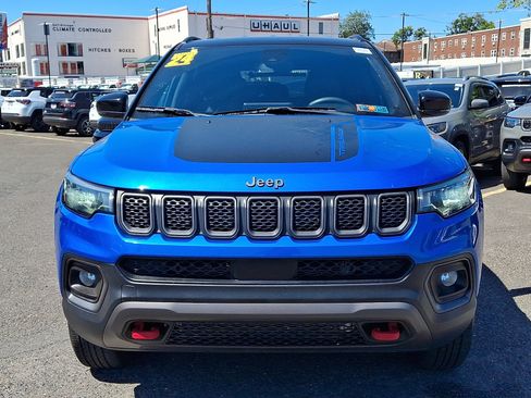 Used 2024 Jeep Compass Trailhawk AWD/4WD image 2