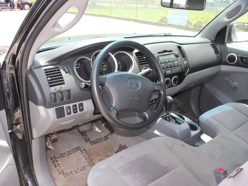 Used 2010 Toyota Tacoma 2WD Regular Cab image 11