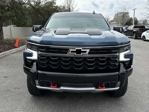 Used 2024 Chevrolet Silverado 1500 ZR2 w/ Technology Package image 9