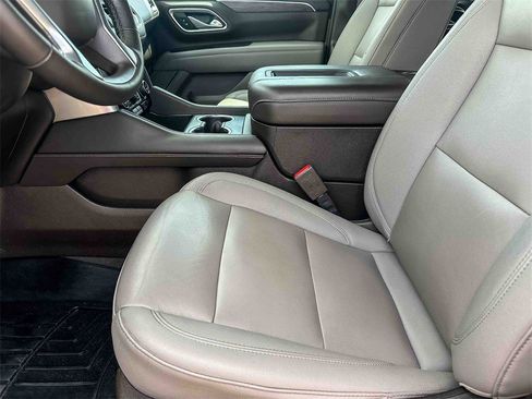 Used 2023 Chevrolet Tahoe Z71 w/ Luxury Package image 13