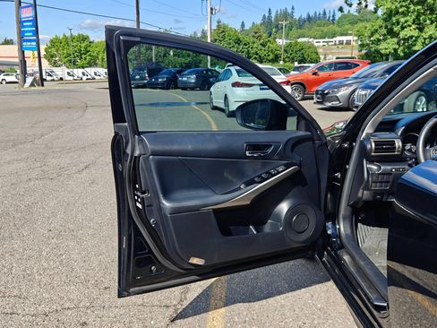 Used 2015 Lexus IS 250 RWD image 12