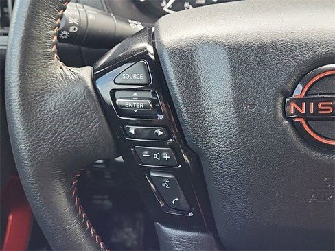 Certified 2025 Nissan Frontier PRO-4X image 20