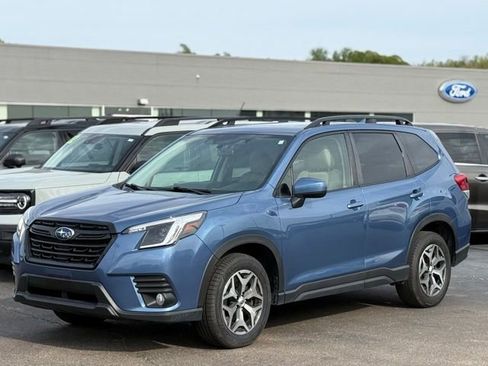 Used 2022 Subaru Forester Premium AWD/4WD image 32