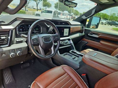 Used 2024 GMC Sierra 2500 Denali Ultimate w/ Max Trailering Package AWD/4WD image 10