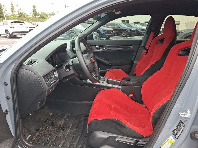 Used 2025 Honda Civic Type R image 13