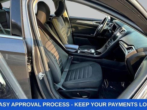 Used 2019 Ford Fusion SE FWD image 35