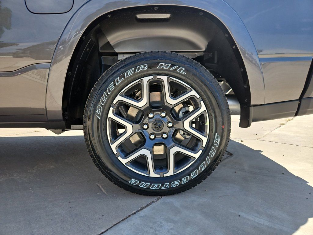 New 2026 RAM 1500 Laramie w/ Sport Appearance Package AWD/4WD image 8