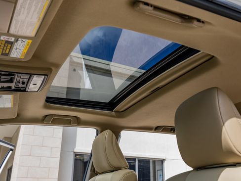 Used 2021 Toyota 4Runner SR5 Premium w/ Moonroof Package AWD/4WD image 32