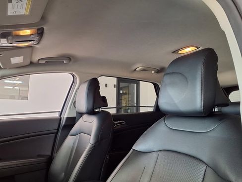 Used 2024 Kia Sportage EX FWD image 15