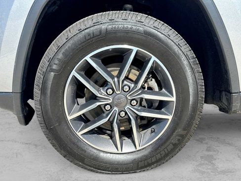 Used 2019 Jeep Grand Cherokee Limited w/ Luxury Group II AWD/4WD image 13