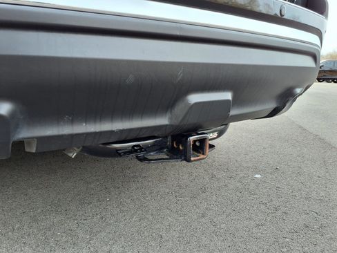 Used 2020 Nissan Pathfinder S image 12