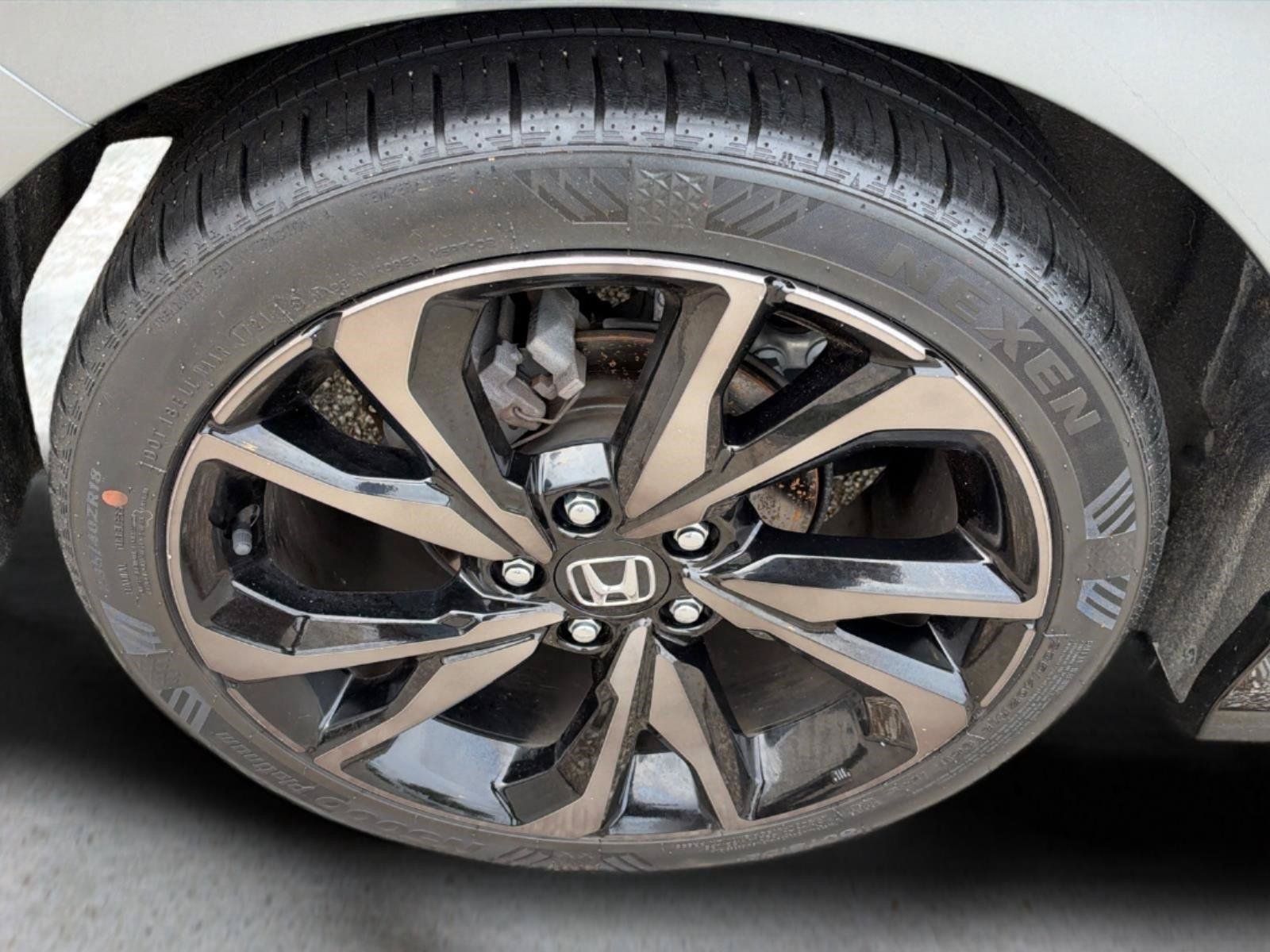 Used 2018 Honda Civic Sport image 11
