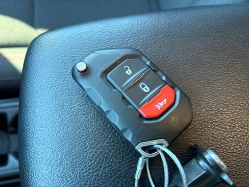 Used 2025 Jeep Wrangler Rubicon image 21