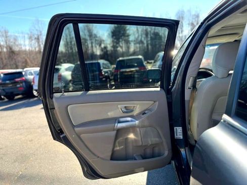 Used 2006 Volvo XC90 V8 image 11