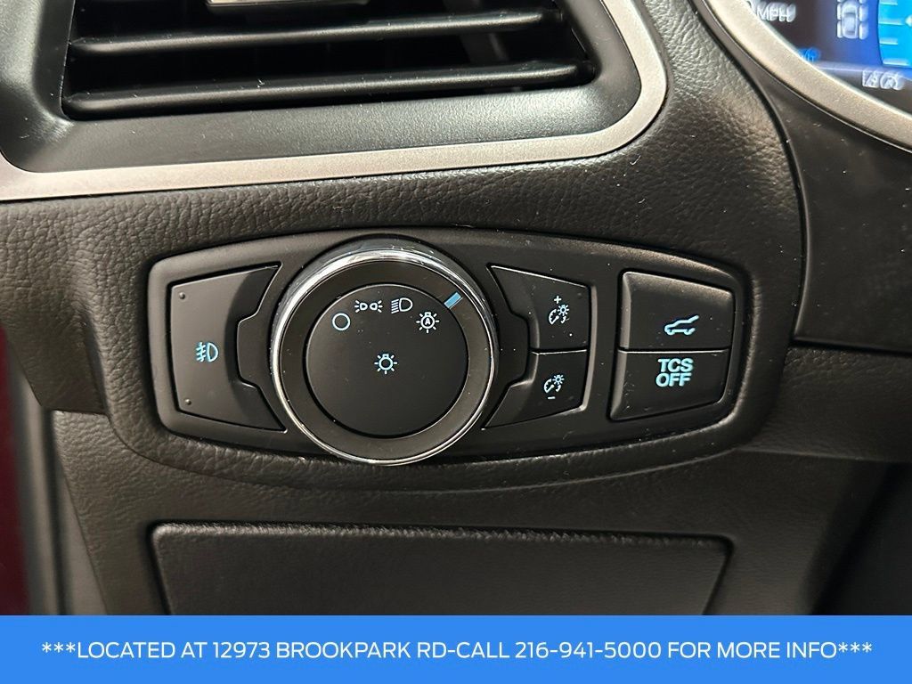 Used 2021 Ford Edge SEL w/ Convenience Package AWD/4WD image 11