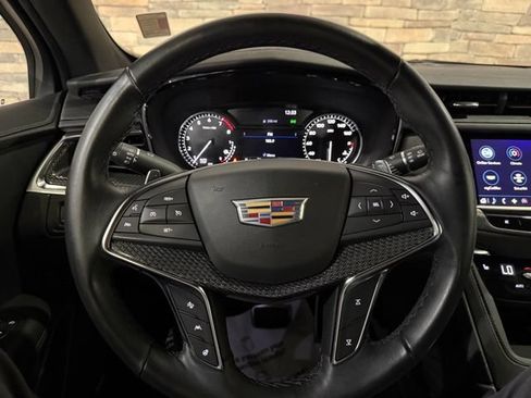 Used 2022 Cadillac XT5 Sportv AWD/4WD image 17