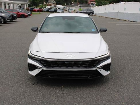 Used 2025 Hyundai Elantra SEL FWD image 3
