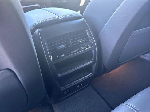 Used 2026 BMW X5 xDrive40i w/ M Sport Package AWD/4WD image 13