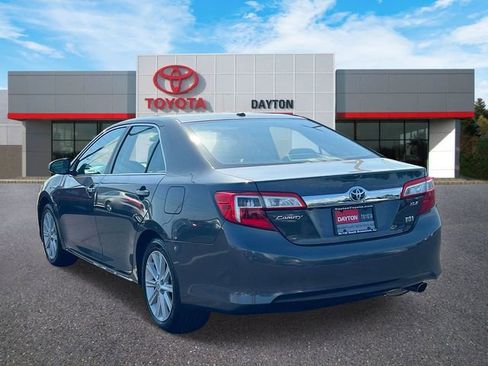 Used 2012 Toyota Camry XLE w/ Leather Pkg FWD image 4