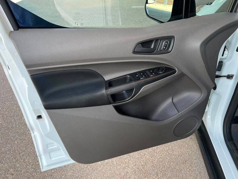 Used 2022 Ford Transit Connect XL FWD image 17