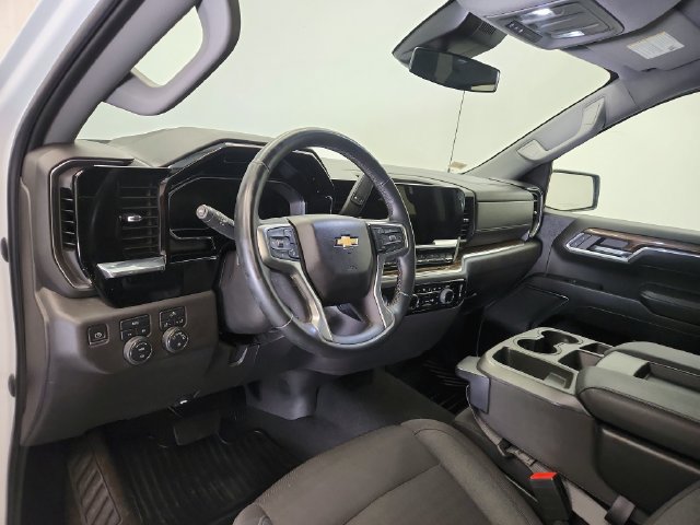 Used 2023 Chevrolet Silverado 1500 LT AWD/4WD image 14