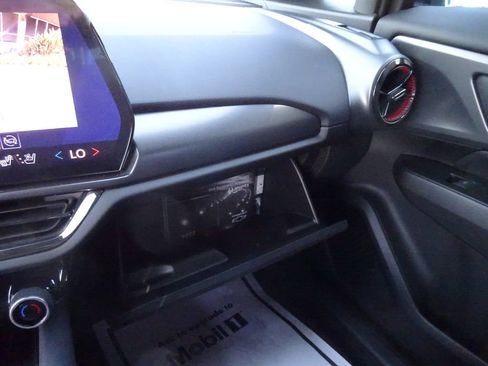 Certified 2024 Chevrolet Equinox EV RS FWD image 28