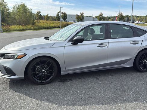 Used 2023 Honda Civic Sport image 13