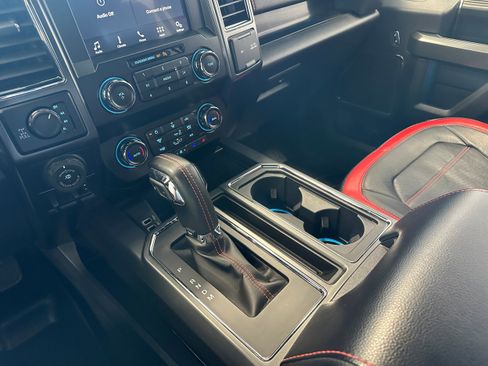 Used 2019 Ford F150 Lariat image 21