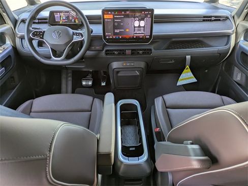 New 2025 Volkswagen ID. Buzz Pro S image 18