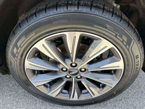Used 2022 Lincoln Corsair Reserve w/ Elements Package FWD image 36
