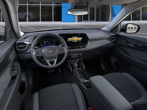 New 2026 Chevrolet TrailBlazer LT w/ LT Cold Weather Package AWD/4WD image 15