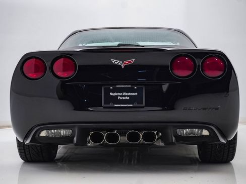 Used 2007 Chevrolet Corvette Coupe w/ Preferred Equipment Group RWD image 10