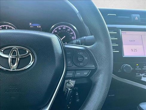 Used 2019 Toyota Camry LE FWD image 19